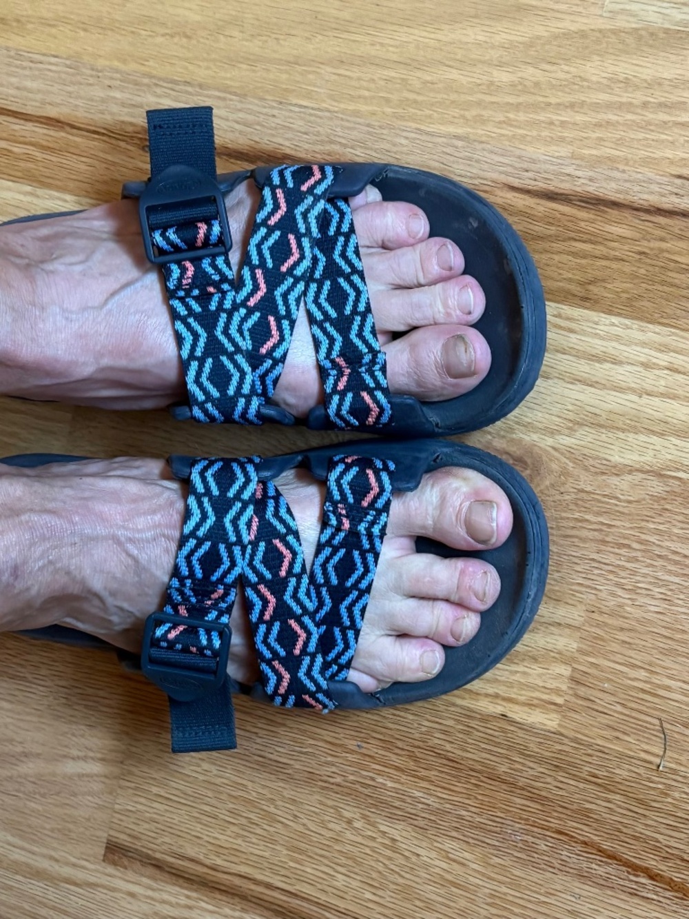 Chaco Chillos Slides